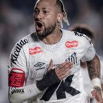 Injured Neymar Emotional as Boyhood Club Santos Stun Cruzeiro 3–0, Escape Relegation